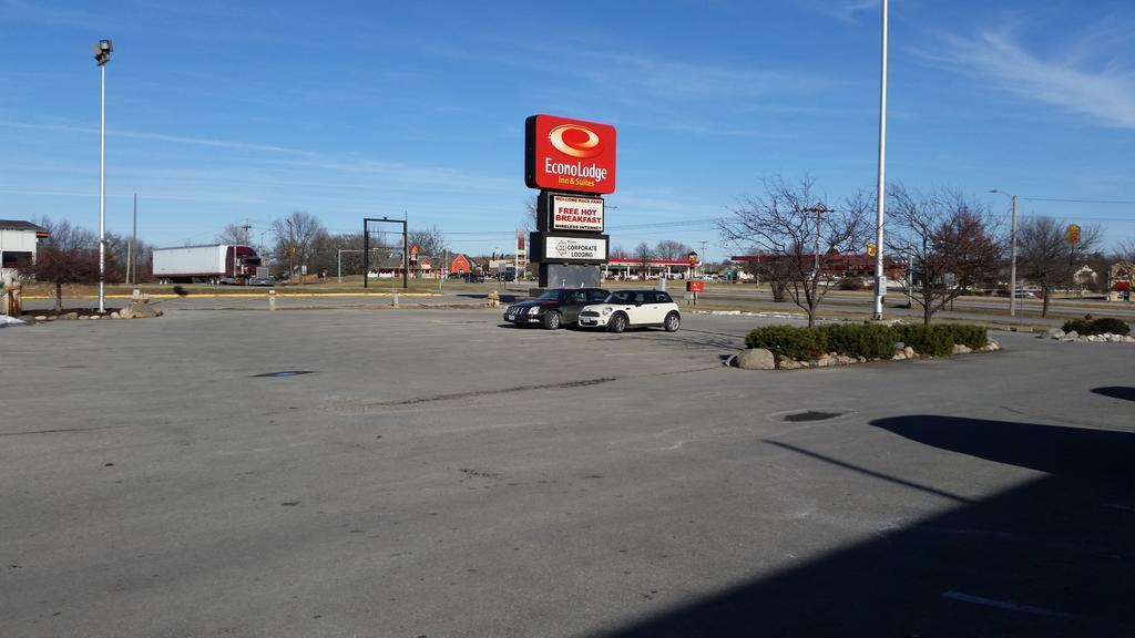 Econo Lodge Inn & Suites Newton Exterior foto