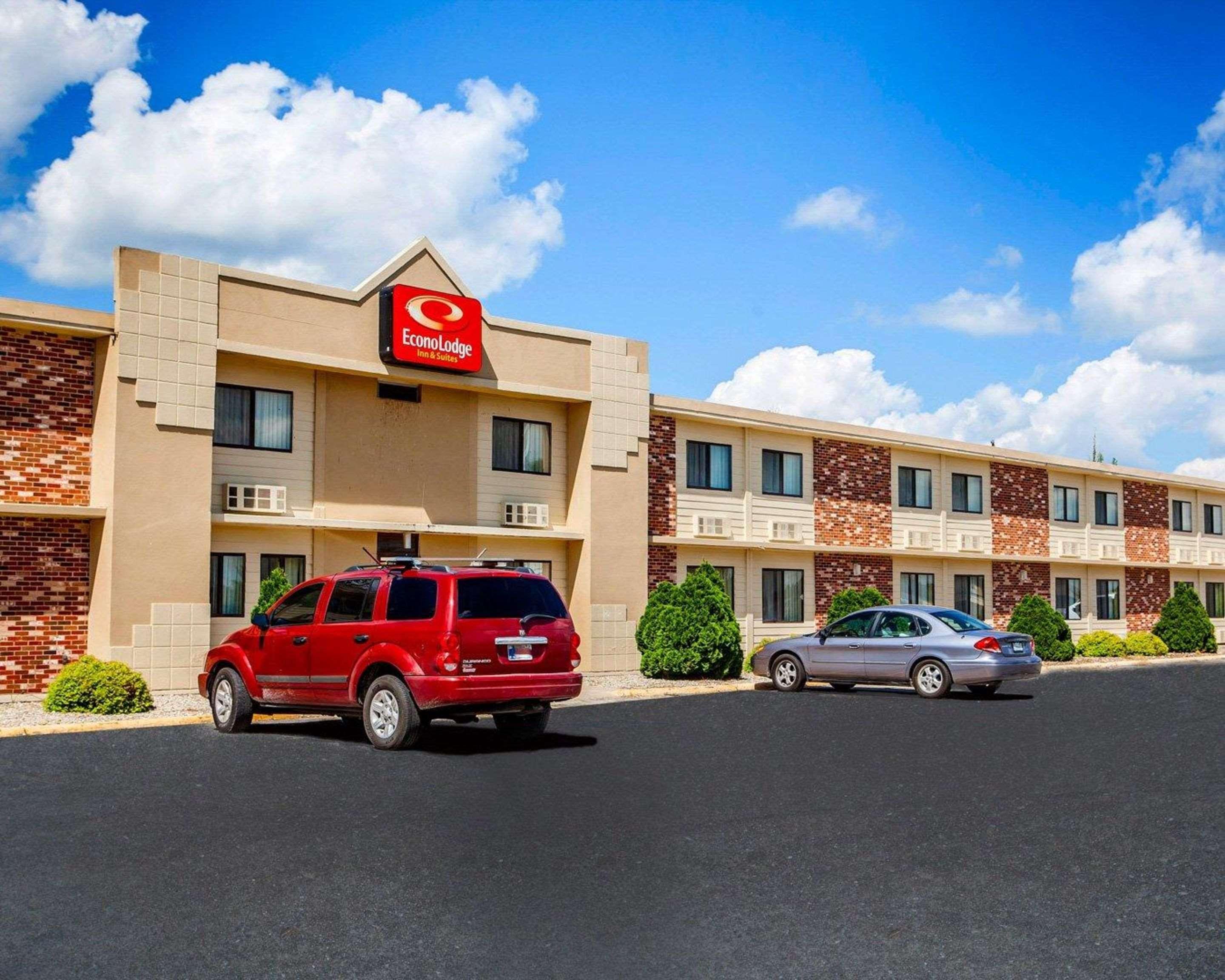 Econo Lodge Inn & Suites Newton Exterior foto